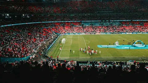 帕尔梅拉斯欲购罗克，巴萨开价待贝蒂斯回应