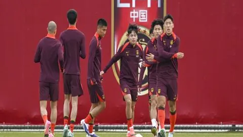 伊俄外长会晤聚焦：抵制美西方单边制裁立场坚定