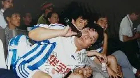 泰国总理Vlog：将白桦林版画带回家国分享